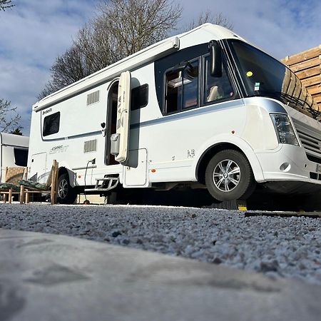 Terrain De Loisirs En Plein Centre De Lievin Camping Car Экстерьер фото